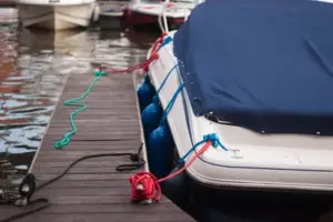 Abdeckplane für Boote mit Druckknoepfen